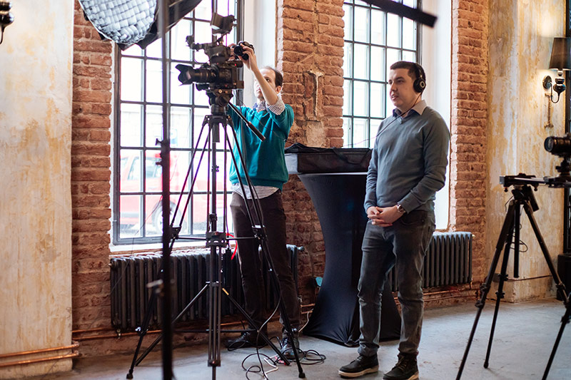 How to Set Up Video Interviews: Our Camera Setups - HayotFilms - Video  Production in Prague